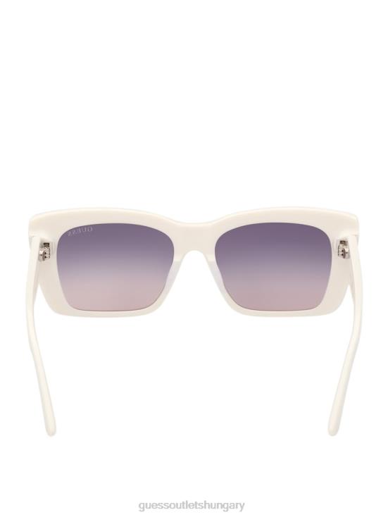 GUESS 21B-Wht 8ZX4F3651 Square Logo Print Plastic Sunglasses